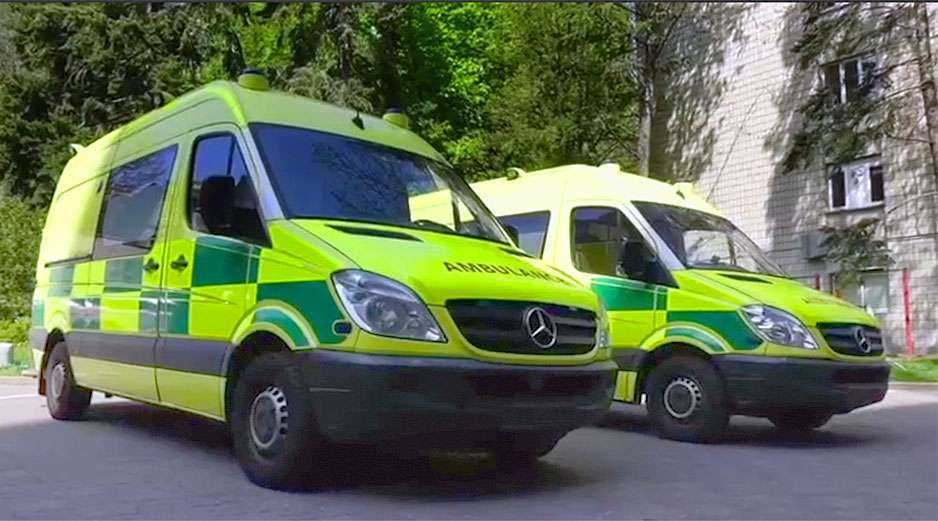 The mayor of Brussels handed over new ambulances to Kyiv