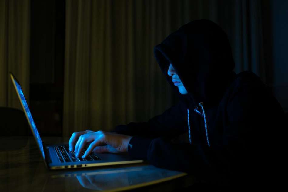Новая кибератака в Украине: хакеры используют тему мариупольской "Азовстали"