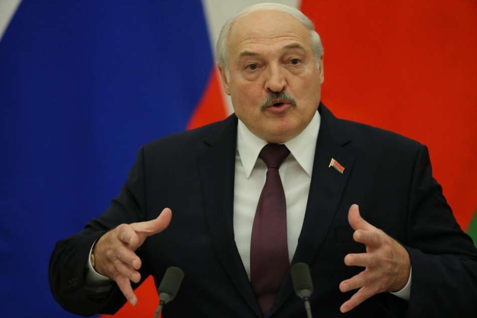 Лукашенко припугнул чиновников "украинским сценарием"