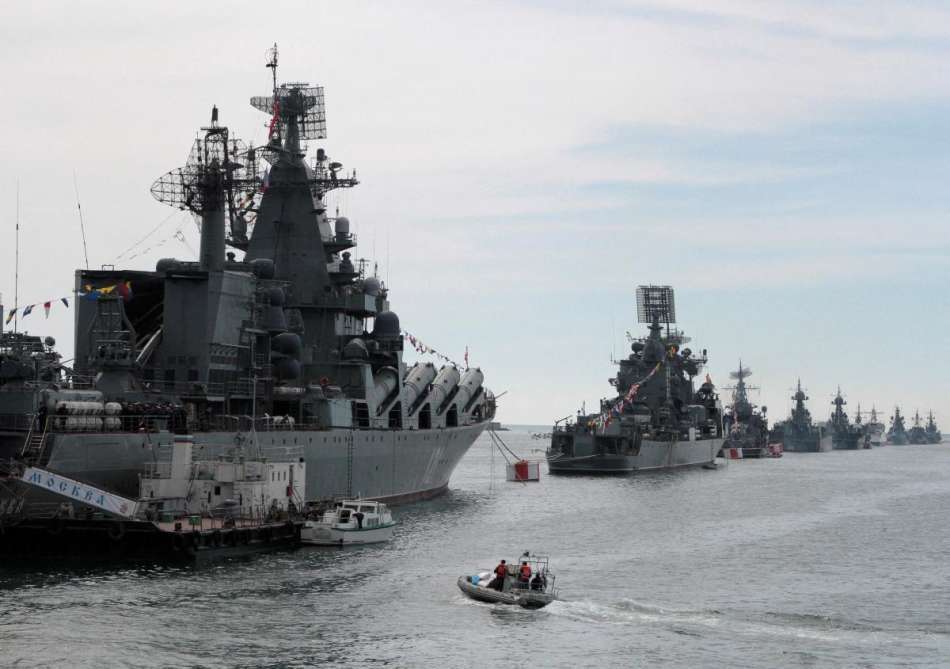Россияне сформировали два отряда боевых кораблей для закрепления на Змеином и атаки с моря