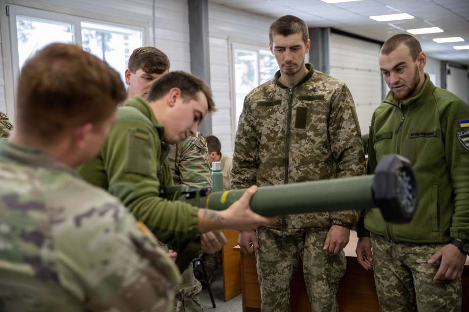 Pentagon seeks right ‘balance’ on training Ukrainians on new arms