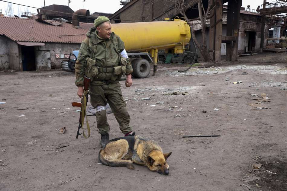 Mariupol teeters as Ukrainians defy surrender-or-die demand